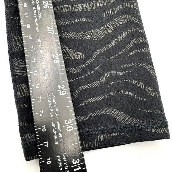 FABLETICS Women's Medium Black Gray Zebra Define Power Hold Mid‎ Rise Leggings - Picture 7 of 7